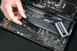 foto 5 CRUCIAL afbeelding CT2000P3PSSD8 COMPONENTEN > SSD > M.2 PCI-E