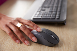 foto 9 LOGITECH afbeelding 920-011004 RANDAPPARATUUR > INVOER APPARATEN > TOETSENBORDEN > SET DRAADLOOS