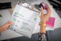 foto 26 HEWLETT PACKARD afbeelding 886111749034 RANDAPPARATUUR > PRINTERS > INKT > ORIGINEEL > HP